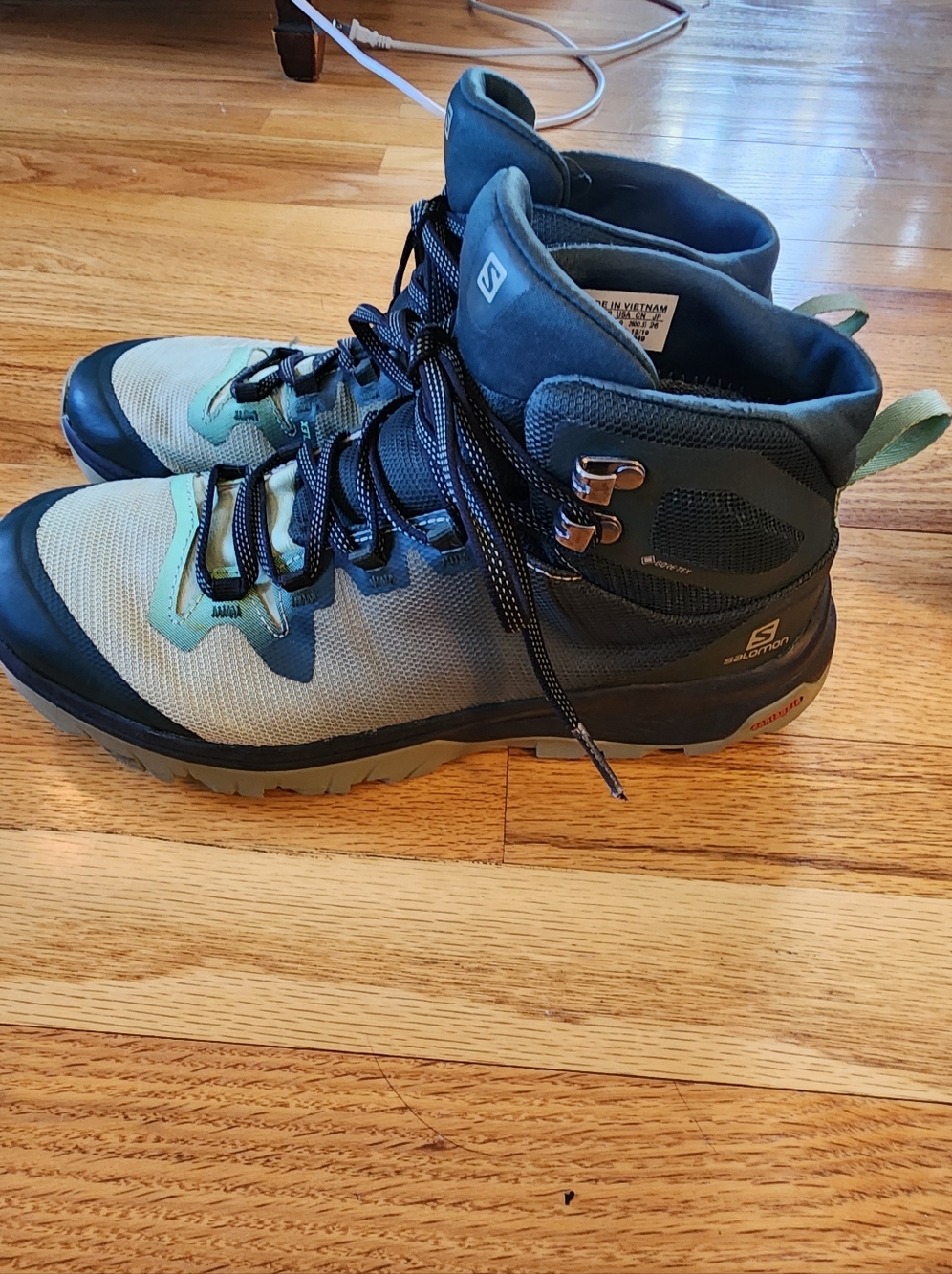 Salomon Vaya Mid GTX Hiking Trail Boot Green Size 9 Granola Outdoors Camping